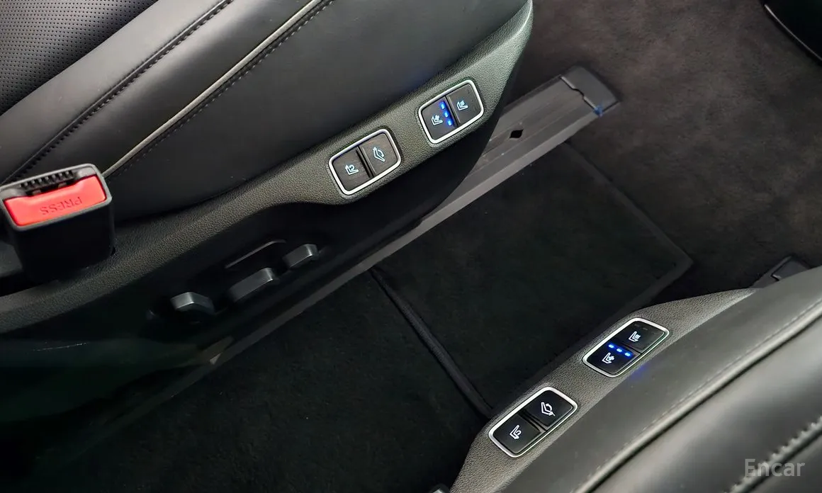 Hyundai Staria 2021 L3.5 Lounge 7-Seater