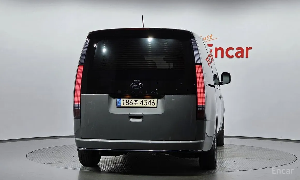 Hyundai Staria 2021 L3.5 Lounge 7-Seater