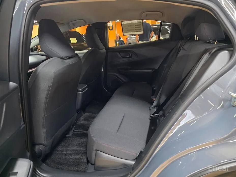 Toyota Prius 2023 2.0 PHEV SE