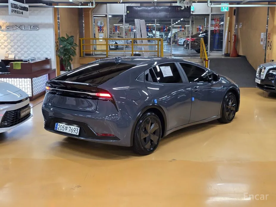 Toyota Prius 2023 2.0 PHEV SE