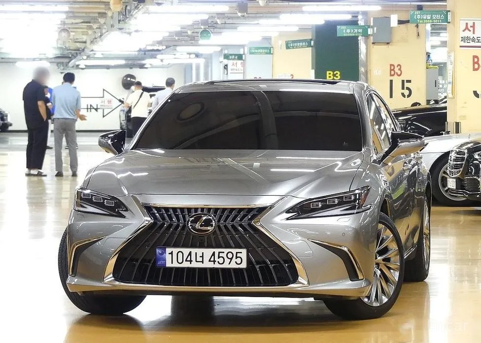 2018 Lexus ES