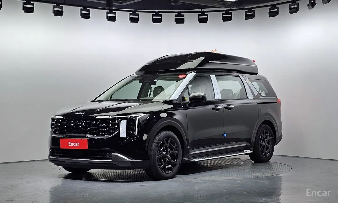 Kia Carnival 2023 HEV 9-Seater Hi-Limousine (Special vehicle)