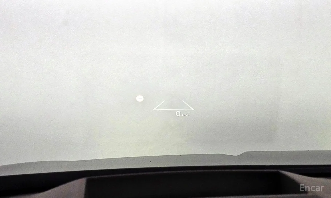 Kia Carnival 2023 HEV 9-Seater Hi-Limousine (Special vehicle)