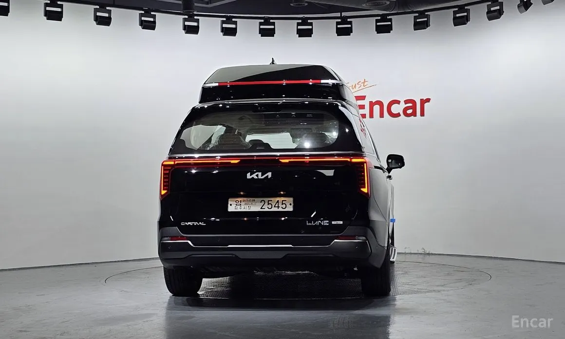 Kia Carnival 2023 HEV 9-Seater Hi-Limousine (Special vehicle)