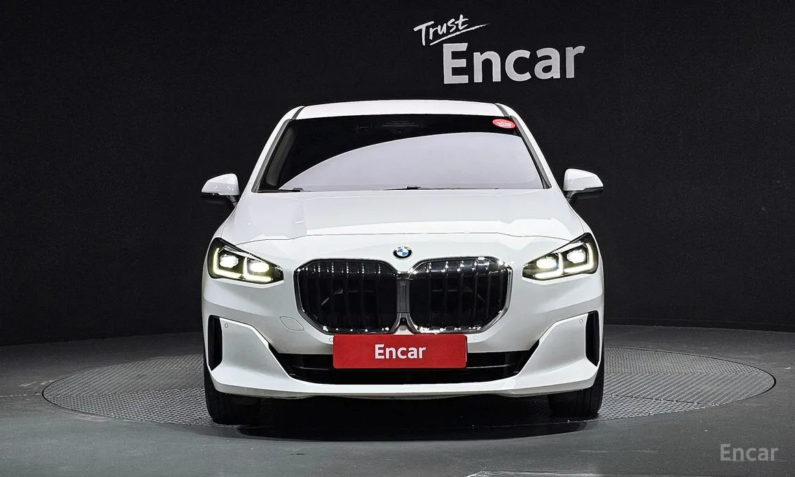 BMW 2 Series 2022 220i Advantage