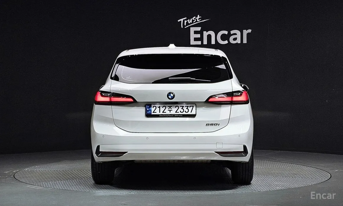 BMW 2 Series 2022 220i Advantage