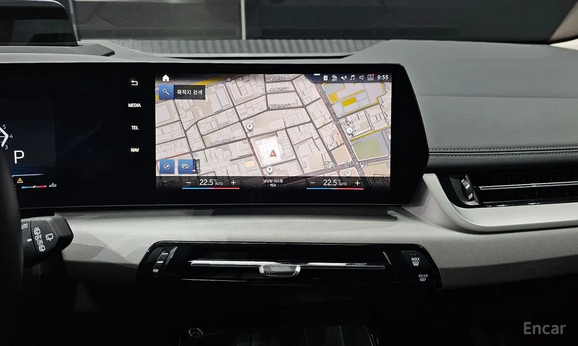 BMW 2 Series 2022 220i Advantage