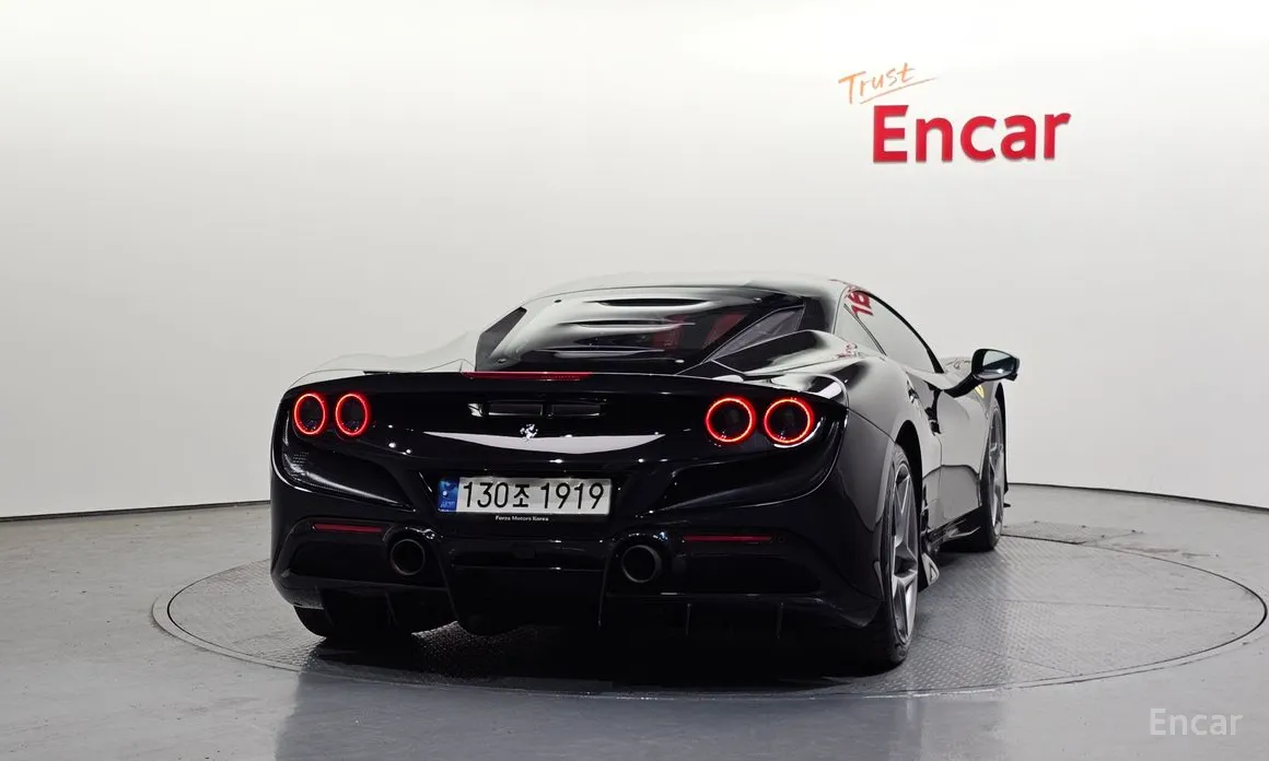 Ferrari F8 2019 3.9 V8