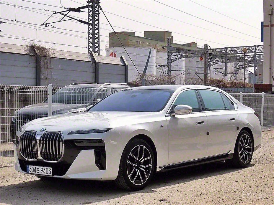 BMW 7 Series 2022 740d xDrive M Sport