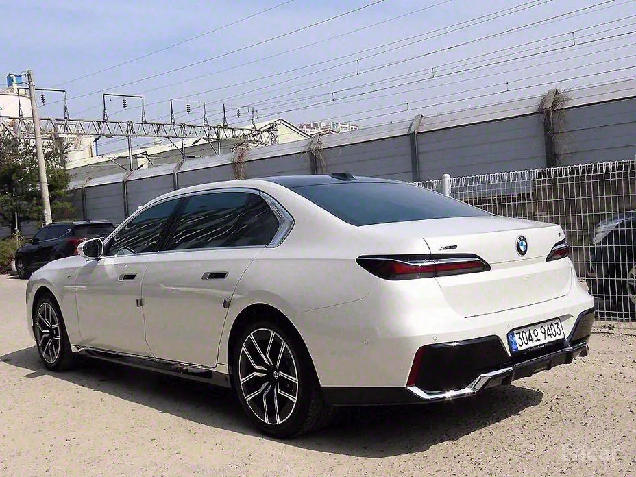 BMW 7 Series 2022 740d xDrive M Sport