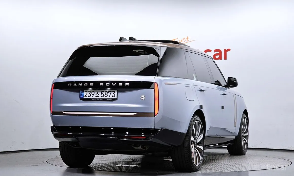 Land Rover Range Rover 2022 P615 SV LWB