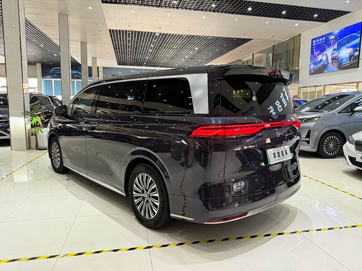 BYD Xia 2025 2025款 DM-i 1.5T 180km 卓越型