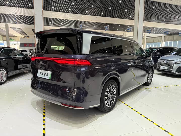 BYD Xia 2025 2025款 DM-i 1.5T 180km 卓越型