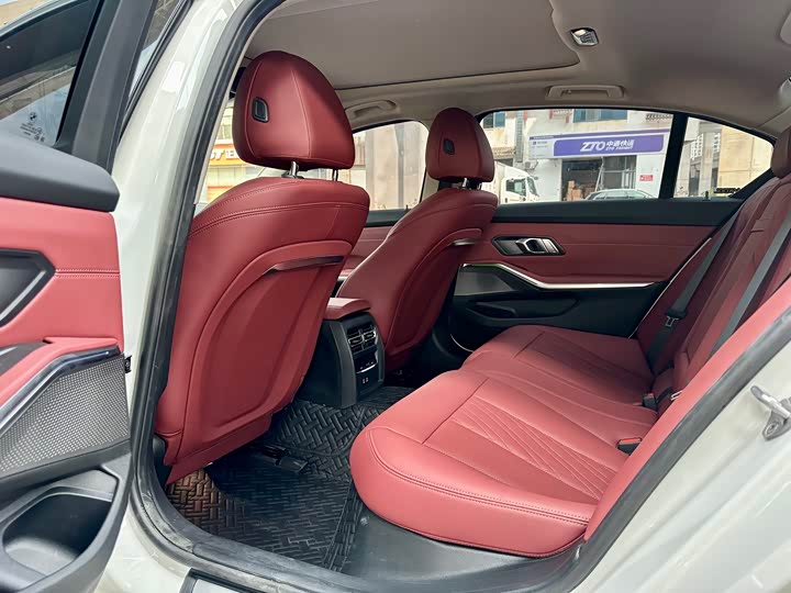 BMW i3 2025 2025款 eDrive 35 L