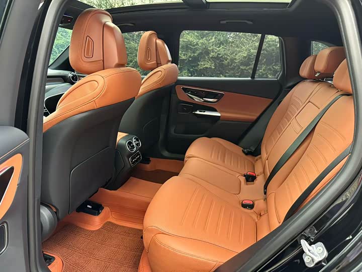 Mercedes-Benz GLC-Class 2025 2025款 GLC 260 L 4MATIC 动感型