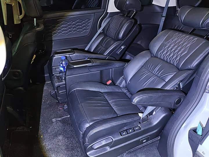 Honda Elysion 2024 2024款 2.0L e:HEV 豪华版