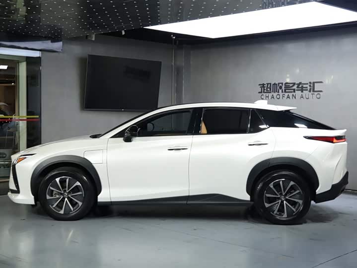 Lexus RZ 2023 2023款 450e 四驱纵享版