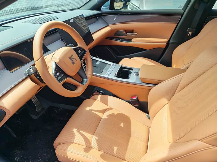 BYD Han L 2025 2025款 DM-p 四驱激光雷达旗舰型