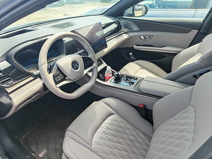 BYD Han 2025 2025款 DM-i 125KM激光雷达智驾型