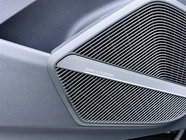 Audi Q5L 2025 2025款 45周年典藏版 45 TFSI 豪华动感型