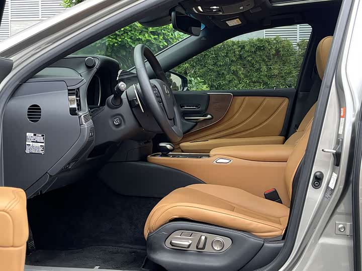 Lexus LS 2021 2021款 500h 卓越版