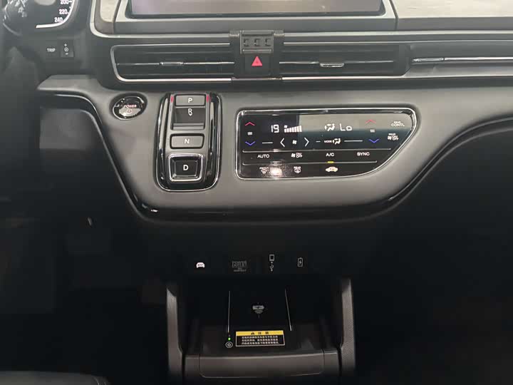 Honda Odyssey 2024 2024款 2.0L e:HEV 锐·耀享版