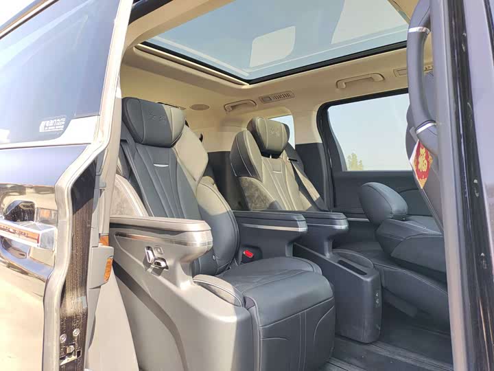 Hongqi HQ9 2023 2023款 2.0T 智联旗享版