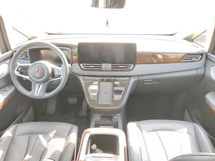 Hongqi HQ9 2023 2023款 2.0T 智联旗享版