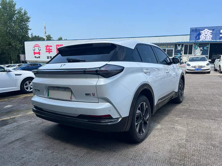 Hozon U 2023 2023款 哪吒U-Ⅱ 400 U秀版 三元锂