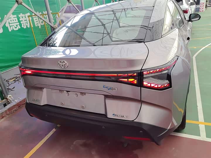 Toyota bZ3 2024 2024款 517km 精英 PRO