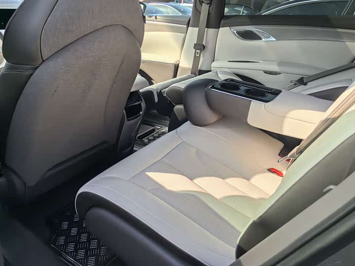 IM motors LS7 2023 2023款 100kWh Lux后驱版