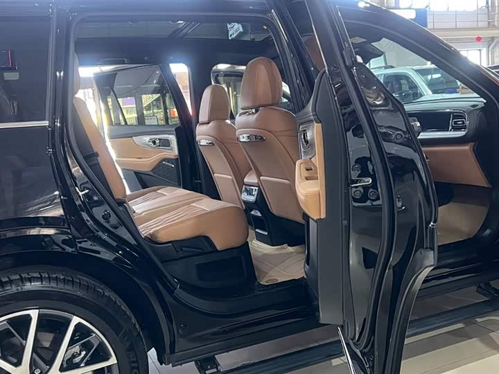 GAC Trumpchi GS8 2024 2024款 双擎系列 2.0TM 两驱尊贵版