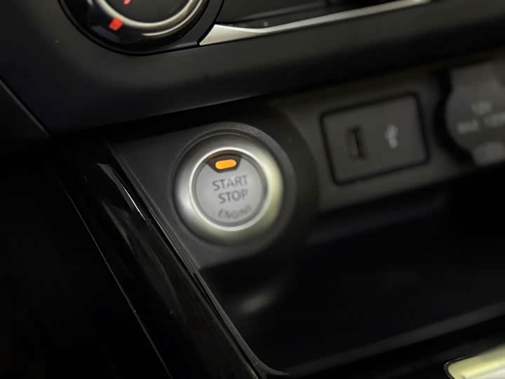 Nissan Lannia 2021 2021款 1.6L CVT智联智酷版