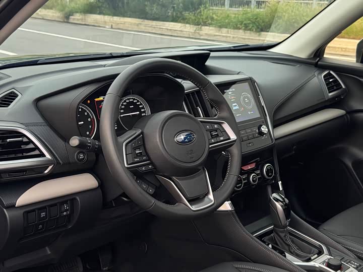 Subaru Forester 2024 2024款 2.5i AWD 尊贵版EyeSight