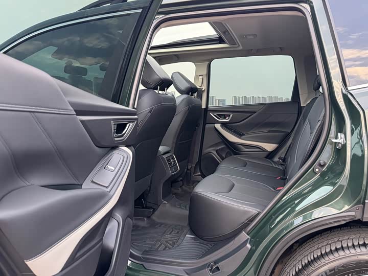 Subaru Forester 2024 2024款 2.5i AWD 尊贵版EyeSight