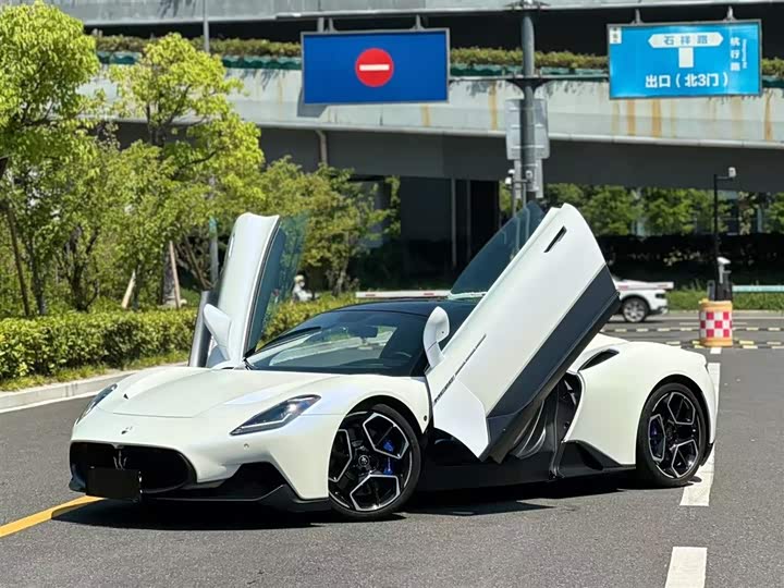 Maserati MC20 2020 2020款 3.0T 标准版