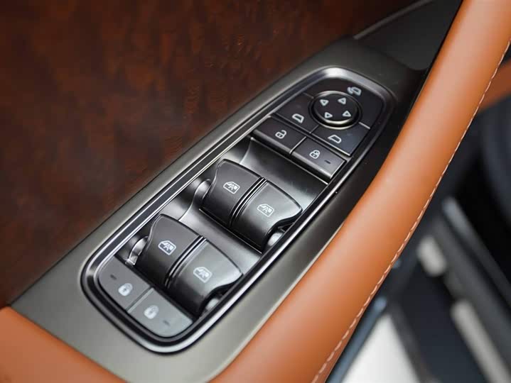 BYD Yangwang U8 2023 2023款 豪华版