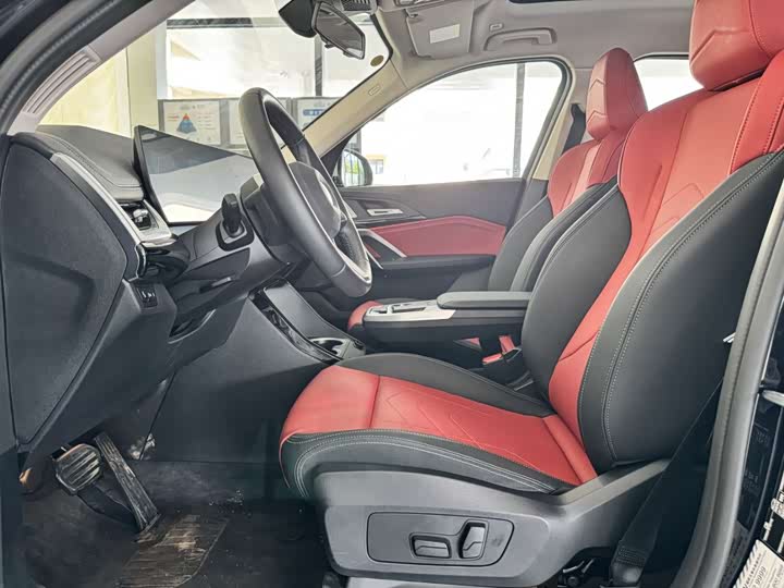 BMW X1 2024 2024款 sDrive25Li X设计套装