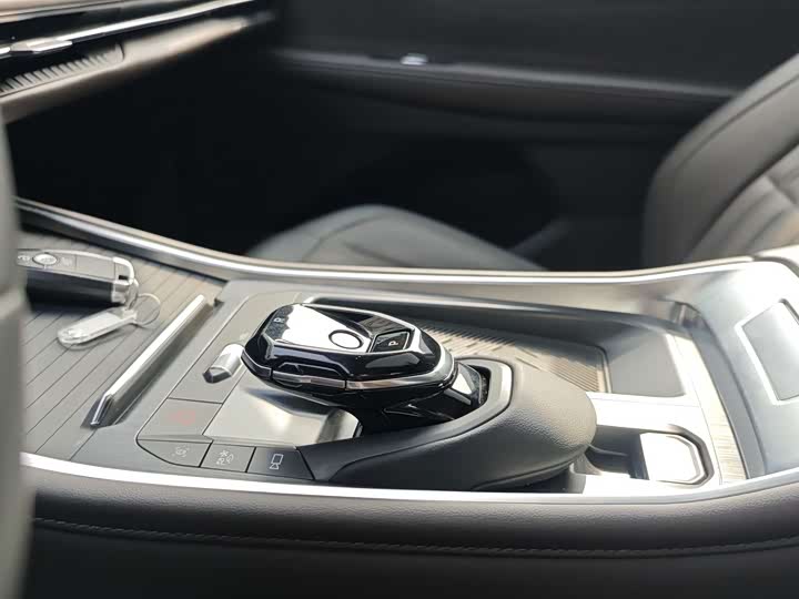 Ford Edge 2025 2025款 锐界L 2.0T EcoBoost E混动四驱七座至尊型