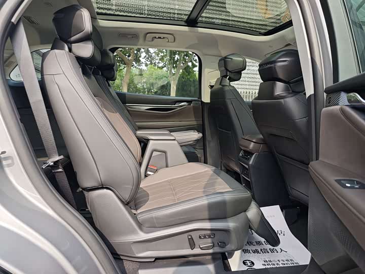Ford Edge 2025 2025款 锐界L 2.0T EcoBoost E混动四驱七座至尊型