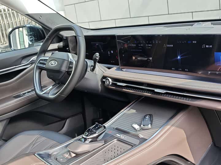Ford Edge 2025 2025款 锐界L 2.0T EcoBoost E混动四驱七座至尊型