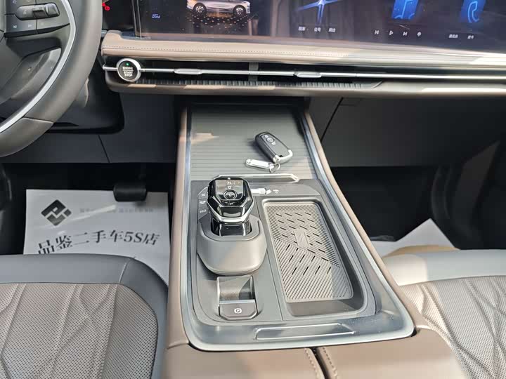 Ford Edge 2025 2025款 锐界L 2.0T EcoBoost E混动四驱七座至尊型