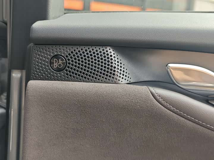 Ford Edge 2025 2025款 锐界L 2.0T EcoBoost E混动四驱七座至尊型