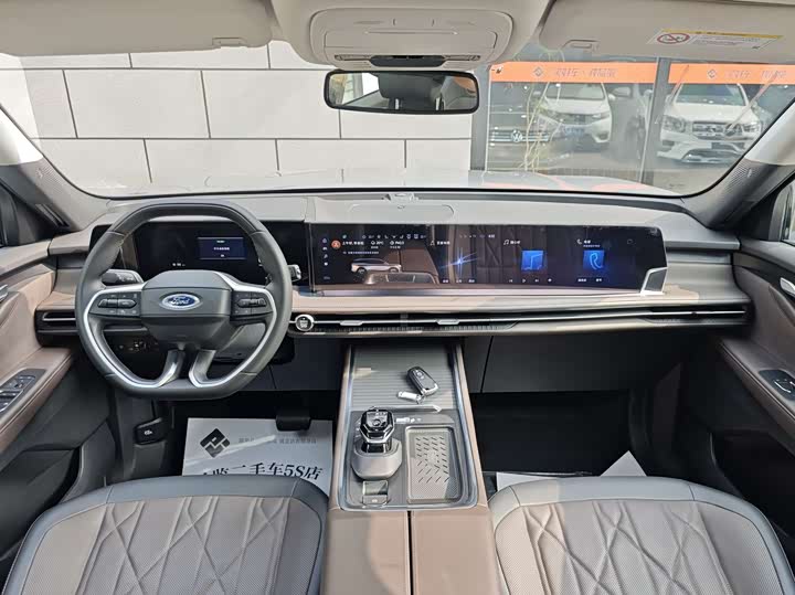 Ford Edge 2025 2025款 锐界L 2.0T EcoBoost E混动四驱七座至尊型