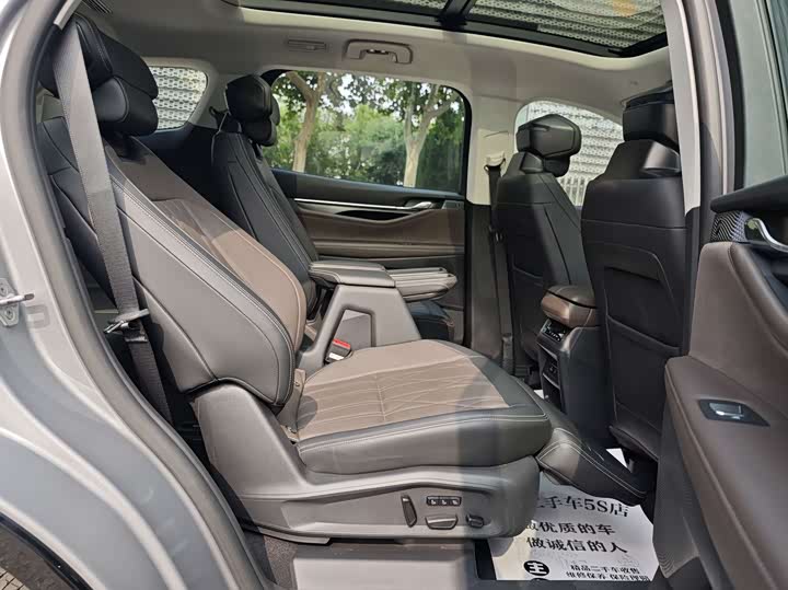 Ford Edge 2025 2025款 锐界L 2.0T EcoBoost E混动四驱七座至尊型