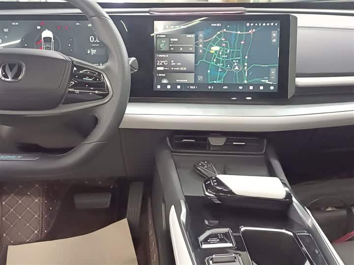 Changan UNI-T 2023 2023款 第二代 1.5T 尊贵型