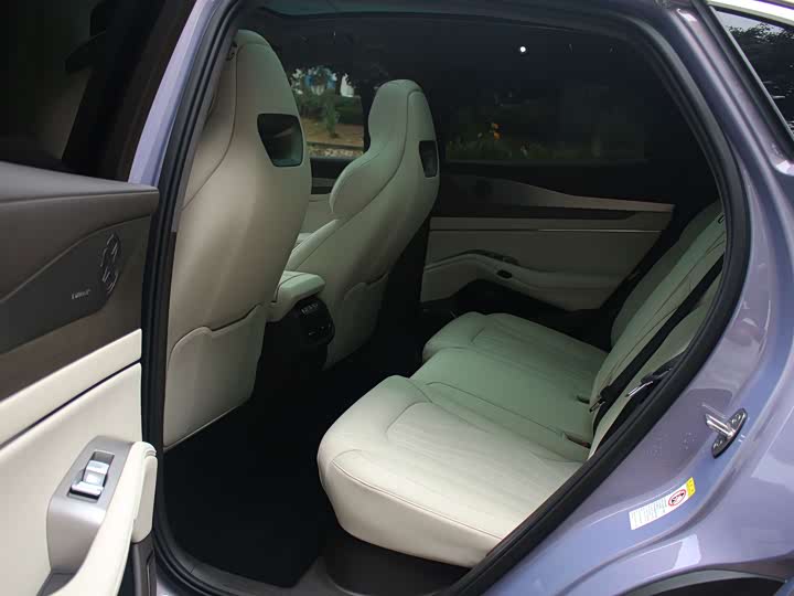 Denza N7 2025 2025款 702 智驾双激光尊荣版