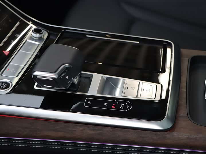 Audi Q7 2025 2025款 55 TFSI quattro S line黑武士型