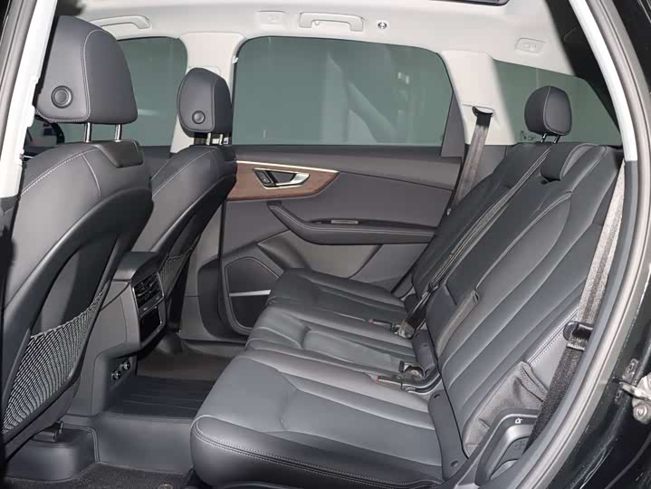 Audi Q7 2025 2025款 55 TFSI quattro S line黑武士型