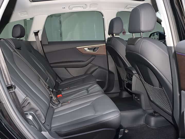 Audi Q7 2025 2025款 55 TFSI quattro S line黑武士型